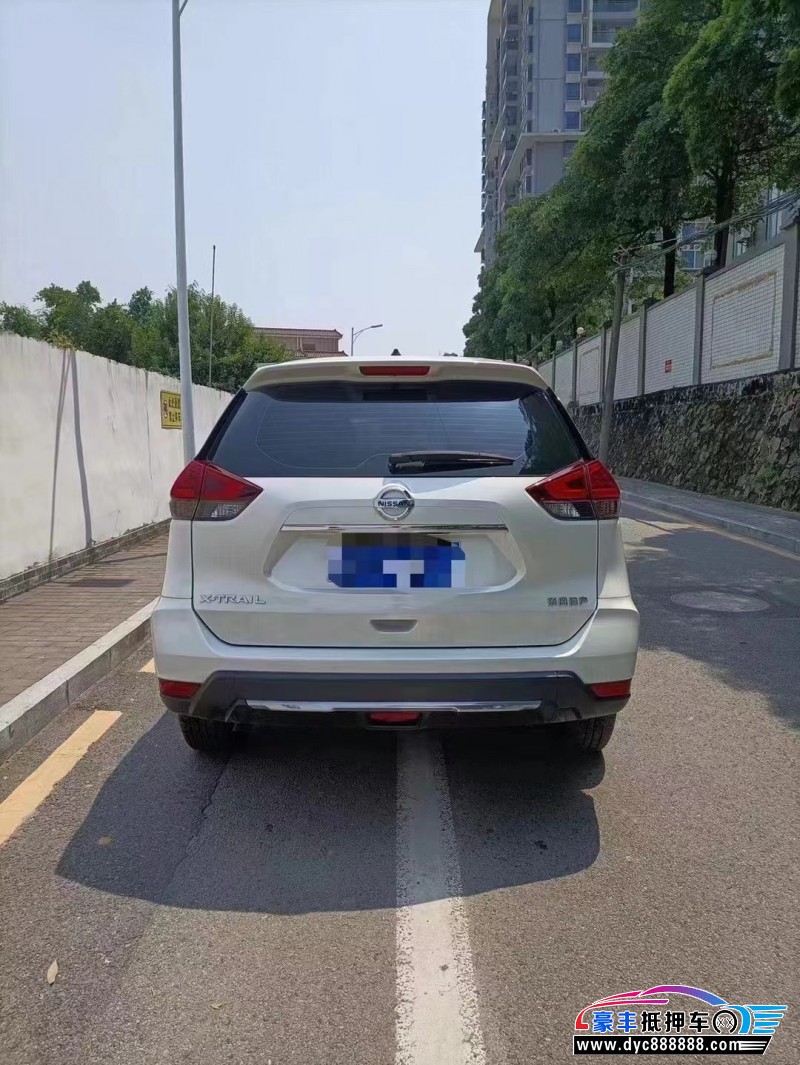 20年日产奇骏轿车抵押车出售