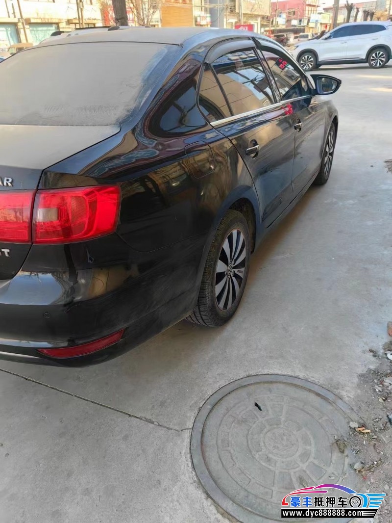 12年大众速腾轿车抵押车出售