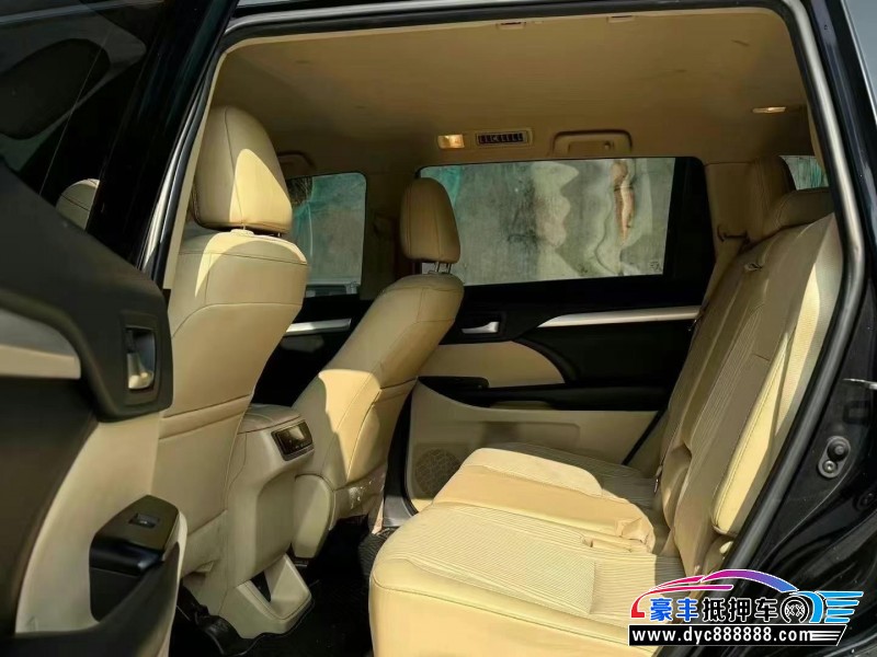 21年丰田汉兰达轿车抵押车出售