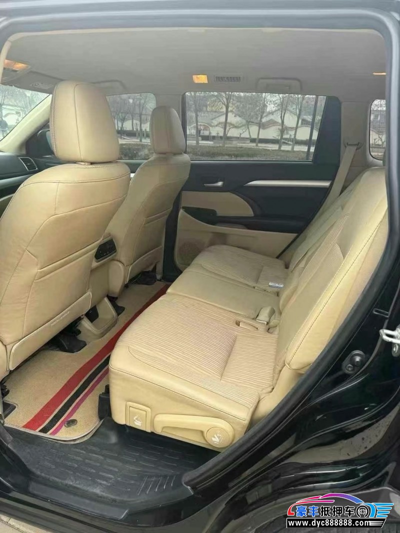 18年丰田汉兰达轿车抵押车出售