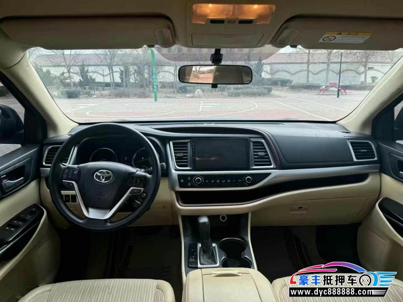 18年丰田汉兰达轿车抵押车出售