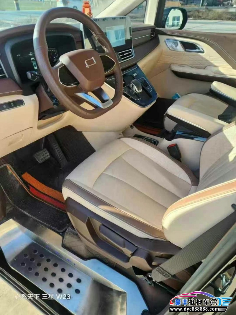 24年奔腾M9轿车抵押车出售