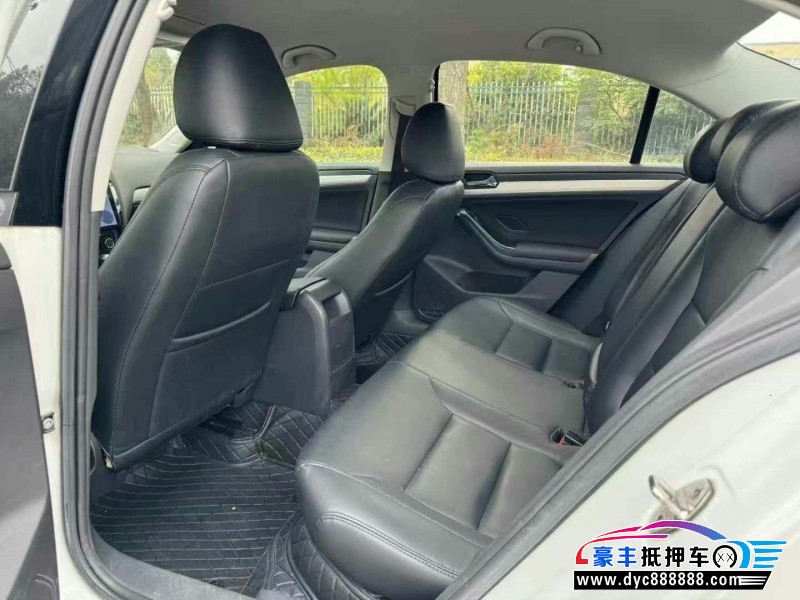 19年大众速腾轿车抵押车出售