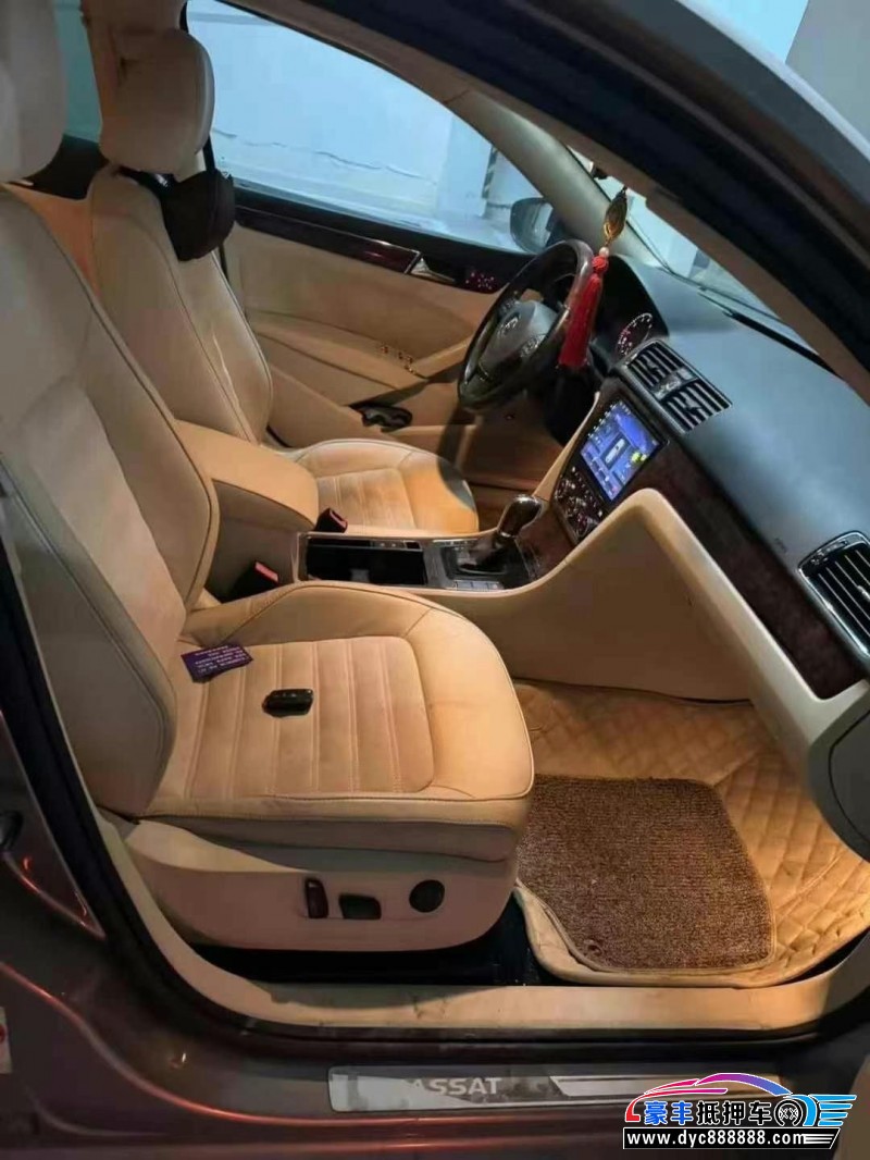 11年大众帕萨特轿车抵押车出售