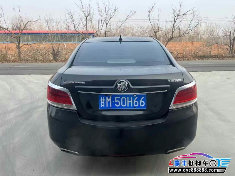 10年别克君越轿车抵押车出售