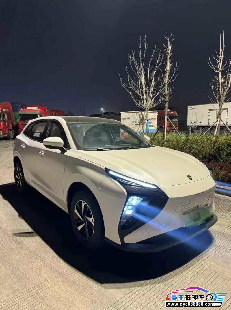 24年东风雷霆轿车抵押车出售