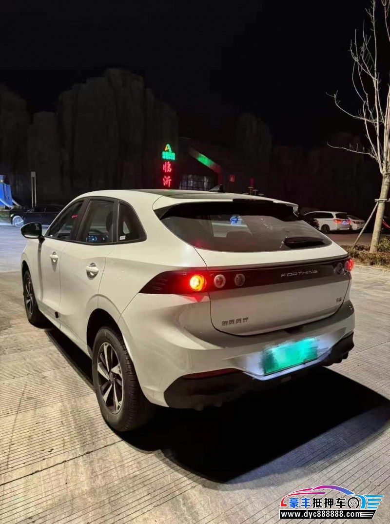 24年东风雷霆轿车抵押车出售