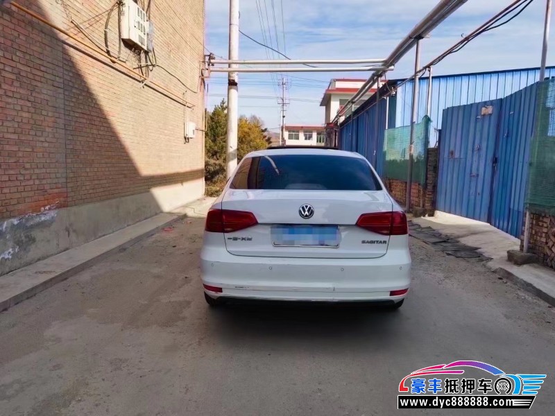 16年大众速腾轿车抵押车出售