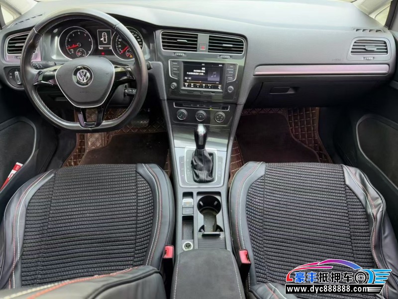 17年大众高尔夫轿车抵押车出售