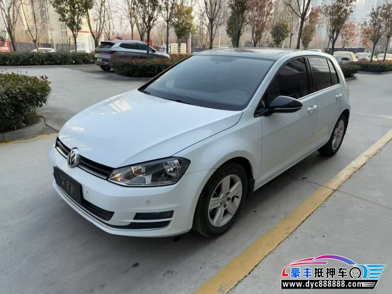 17年大众高尔夫轿车抵押车出售