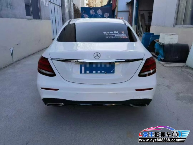 17年奔驰E轿车抵押车出售