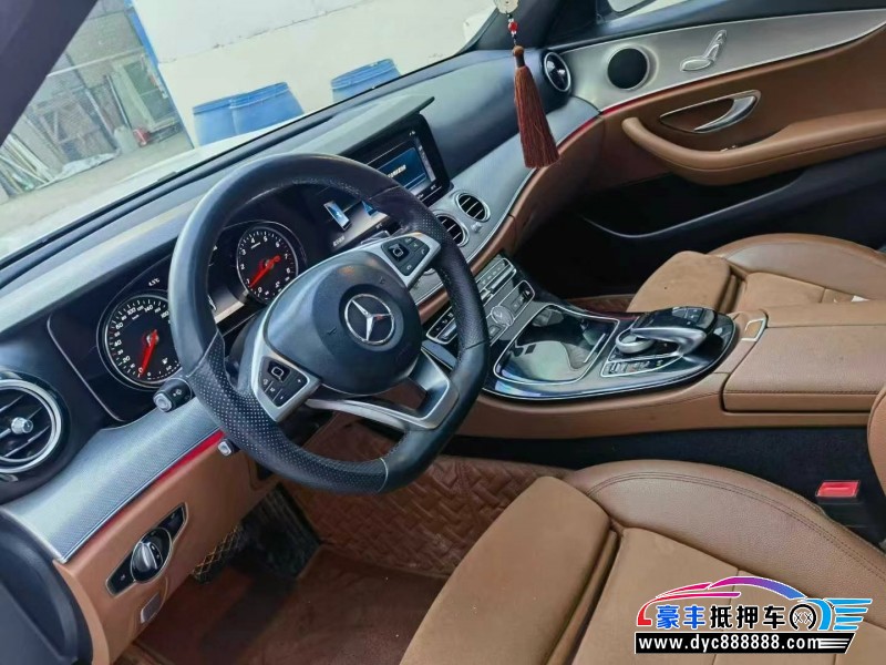 17年奔驰E轿车抵押车出售