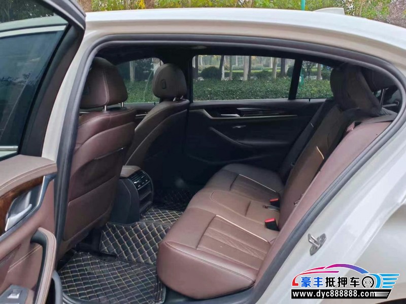 21年宝马5系轿车抵押车出售