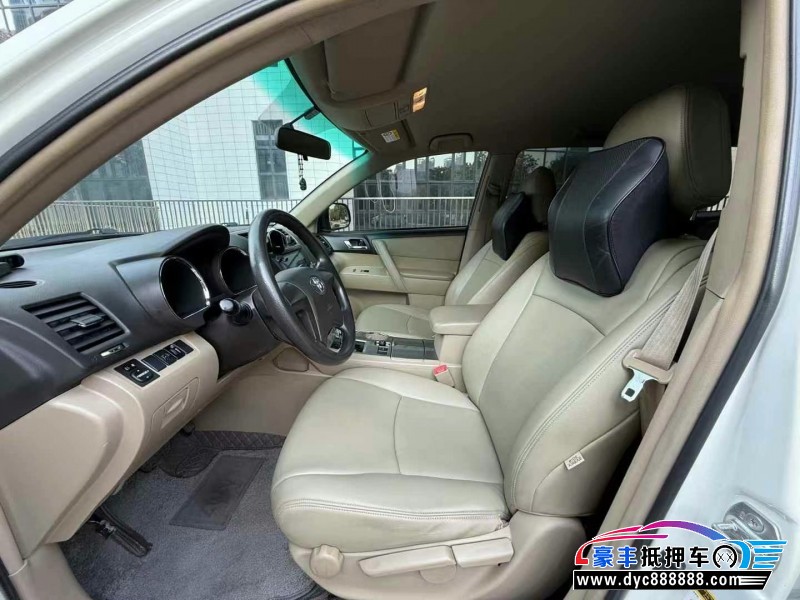 14年丰田汉兰达轿车抵押车出售