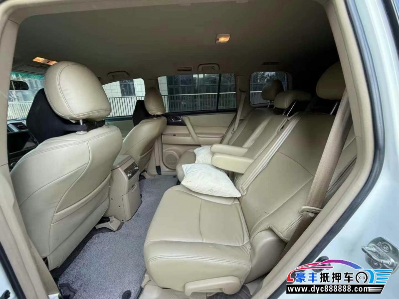 14年丰田汉兰达轿车抵押车出售