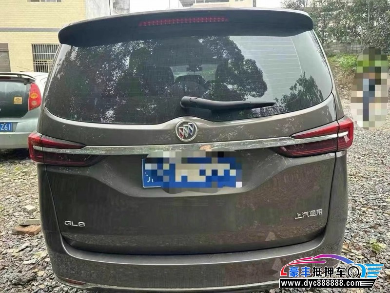 24年别克GL8轿车抵押车出售