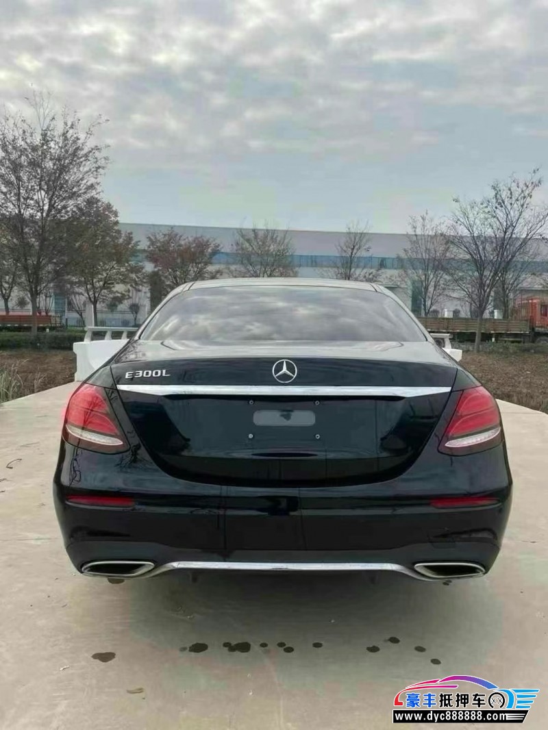 20年奔驰E轿车抵押车出售