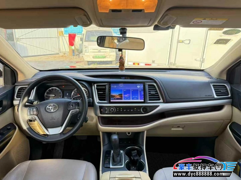 17年丰田汉兰达轿车抵押车出售