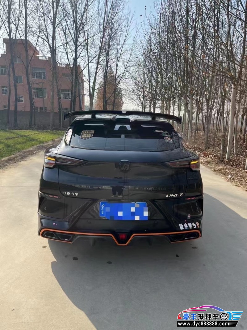 22年长安长安UNI轿车抵押车出售