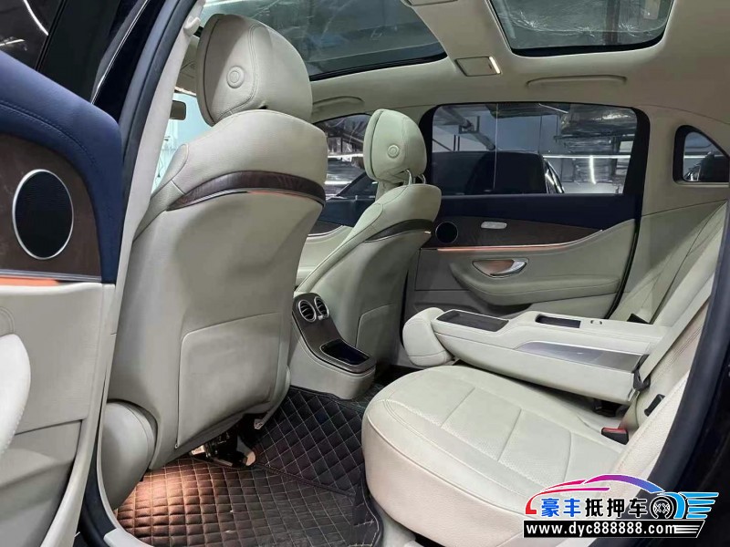 22年奔驰E轿车抵押车出售