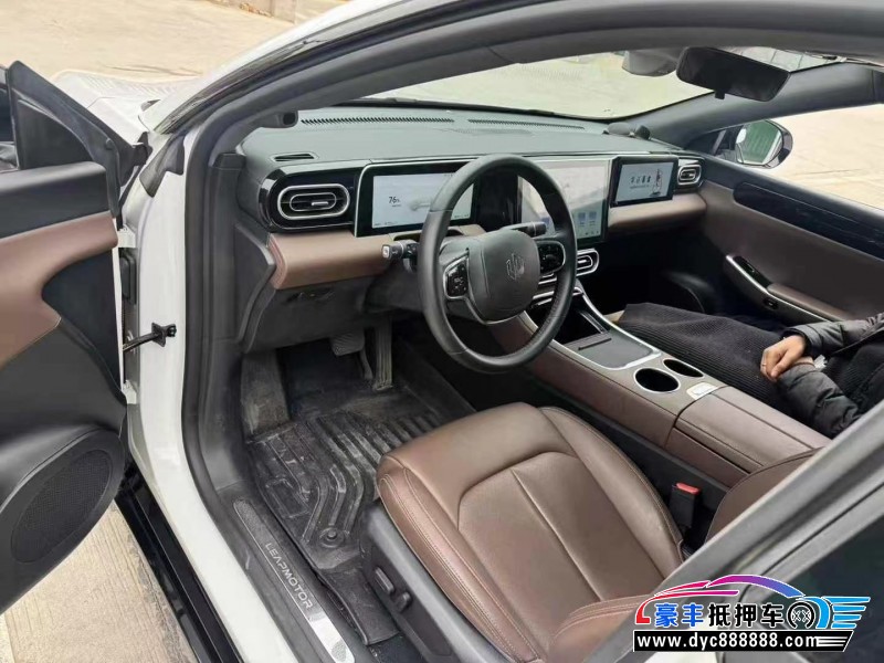 23年零跑c01轿车抵押车出售