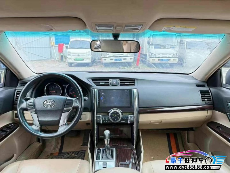 12年丰田锐志轿车抵押车出售