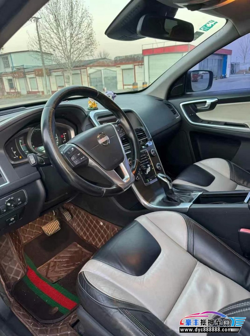 14年沃尔沃XC60轿车抵押车出售