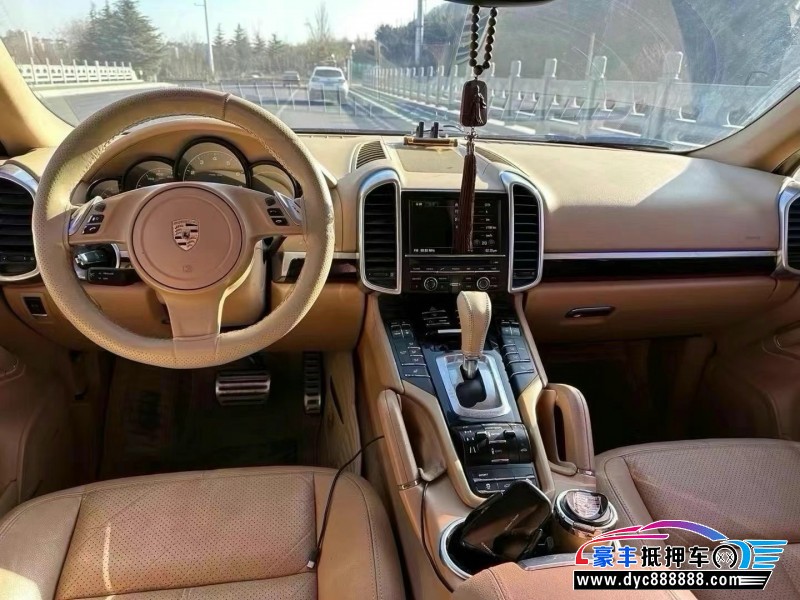 13年保时捷卡宴轿车抵押车出售