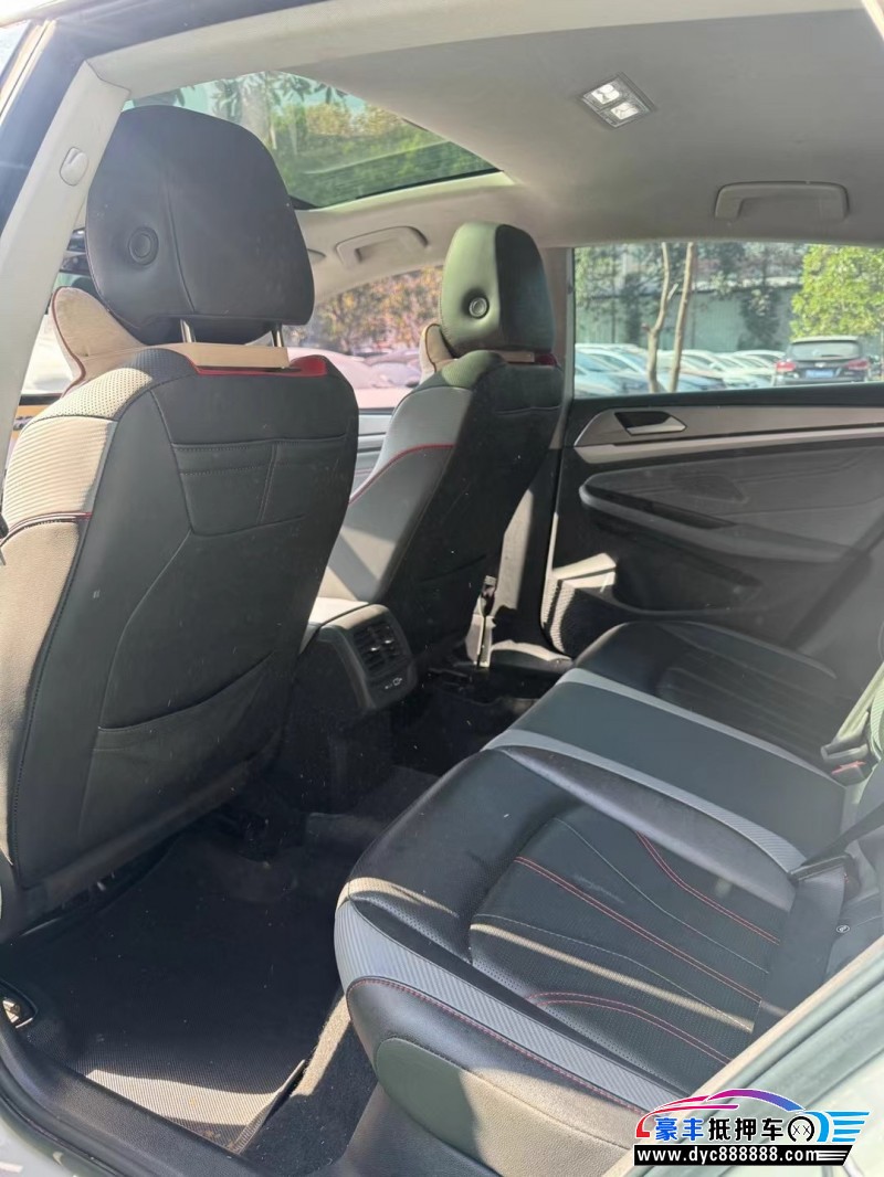 22年大众凌渡轿车抵押车出售