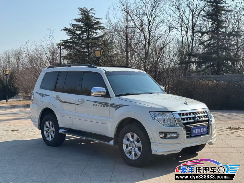 16年三菱帕杰罗轿车抵押车出售