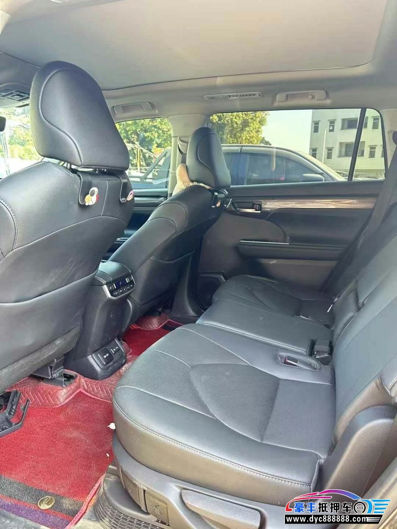 24年丰田汉兰达轿车抵押车出售