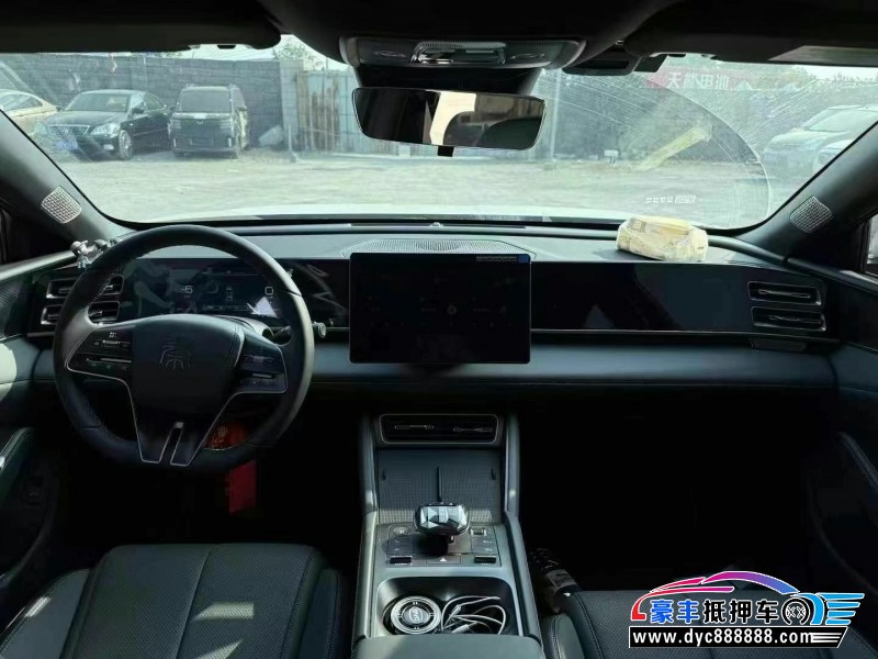 24年比亚迪秦轿车抵押车出售