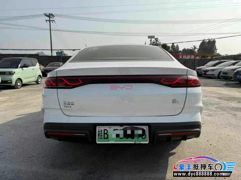 24年比亚迪秦轿车抵押车出售