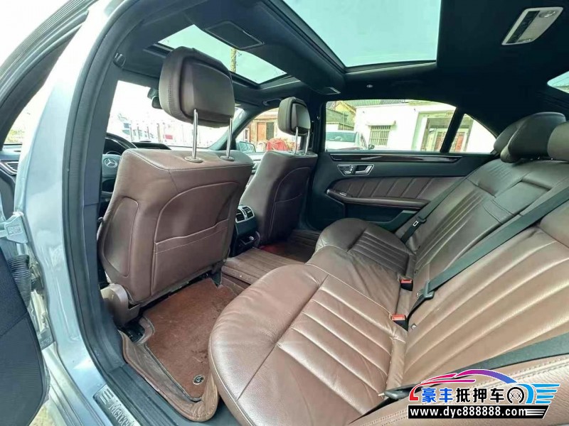 14年奔驰E轿车抵押车出售