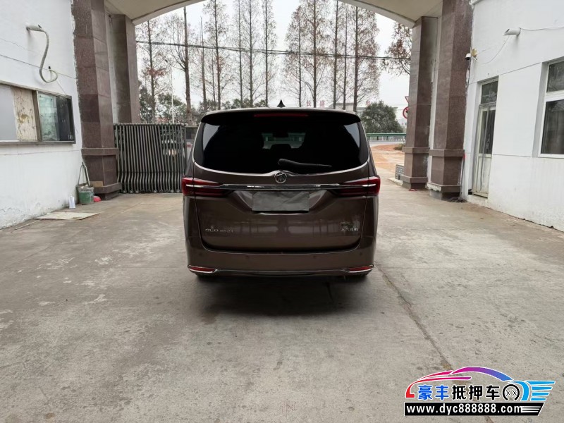 20年别克GL8轿车抵押车出售