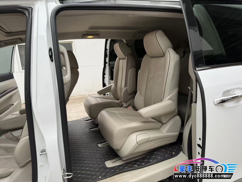 20年别克GL8轿车抵押车出售