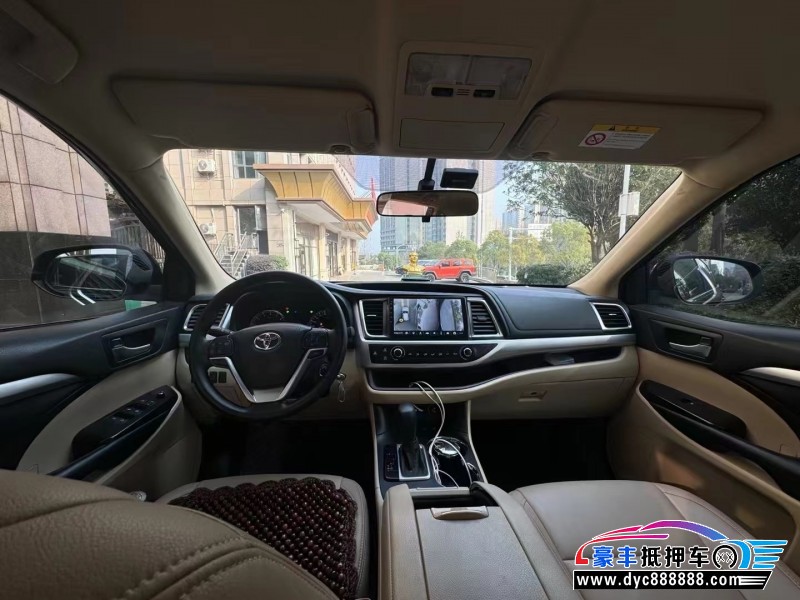 21年丰田汉兰达轿车抵押车出售