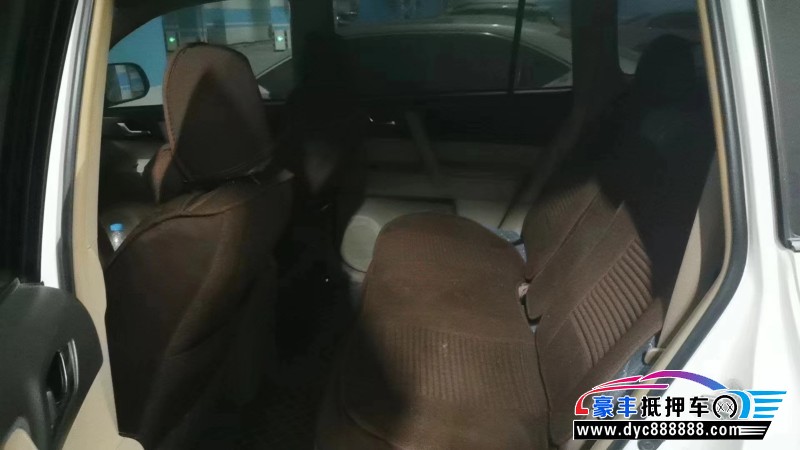 13年丰田汉兰达轿车抵押车出售