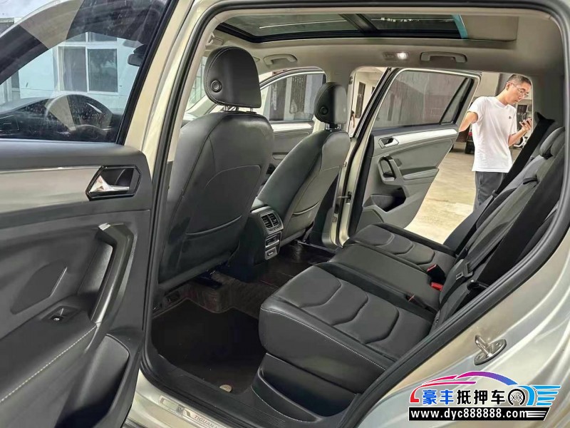 17年大众途观L轿车抵押车出售