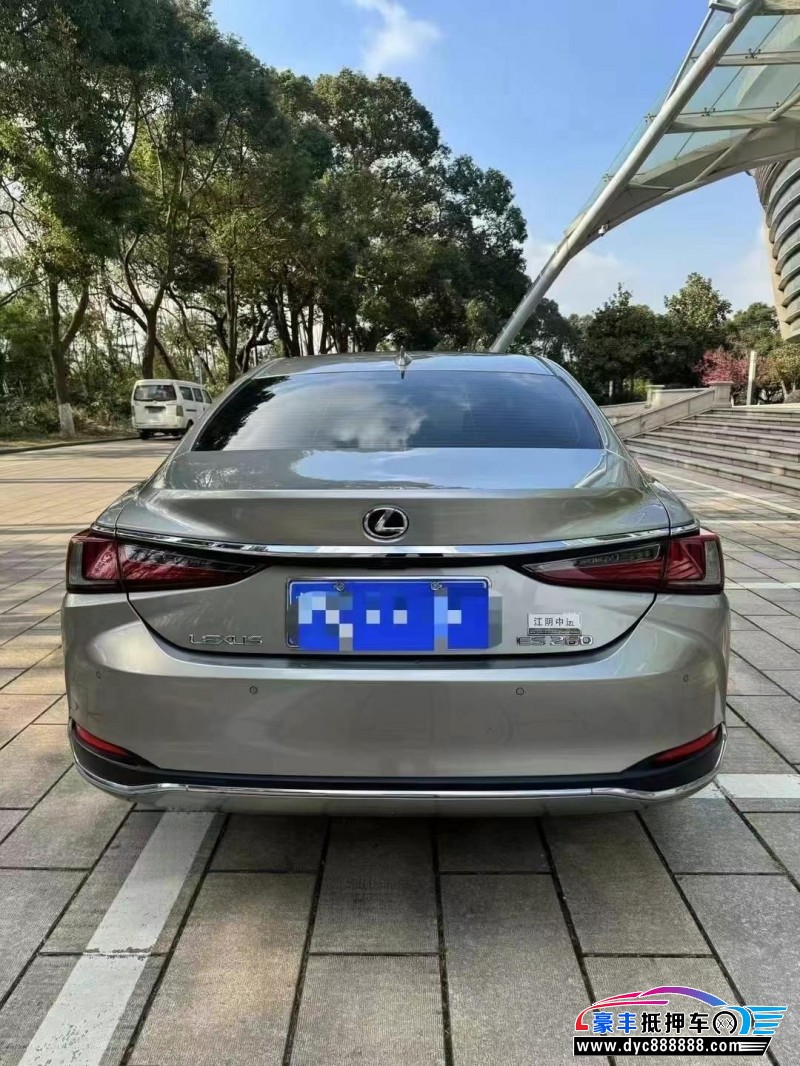 22年雷克萨斯ES轿车抵押车出售