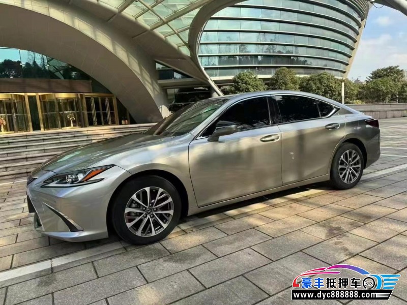 22年雷克萨斯ES轿车抵押车出售