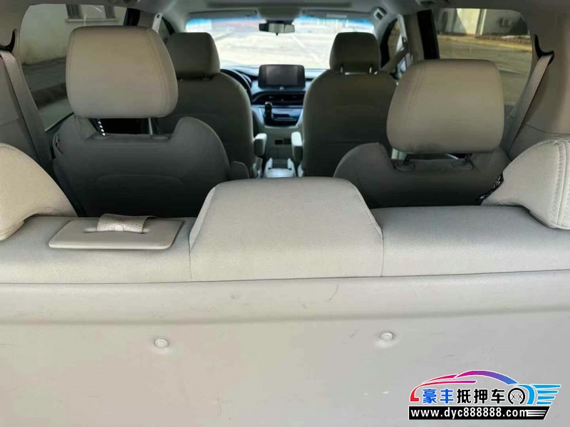 22年别克GL8轿车抵押车出售