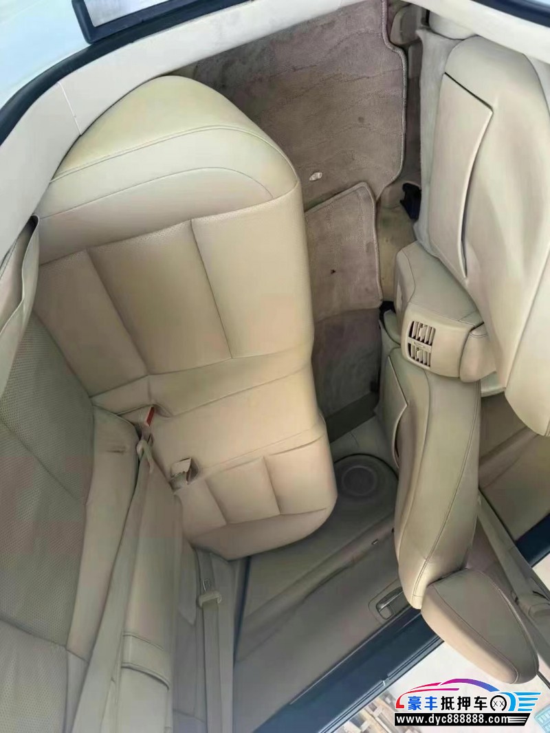 13年雷克萨斯ES轿车抵押车出售