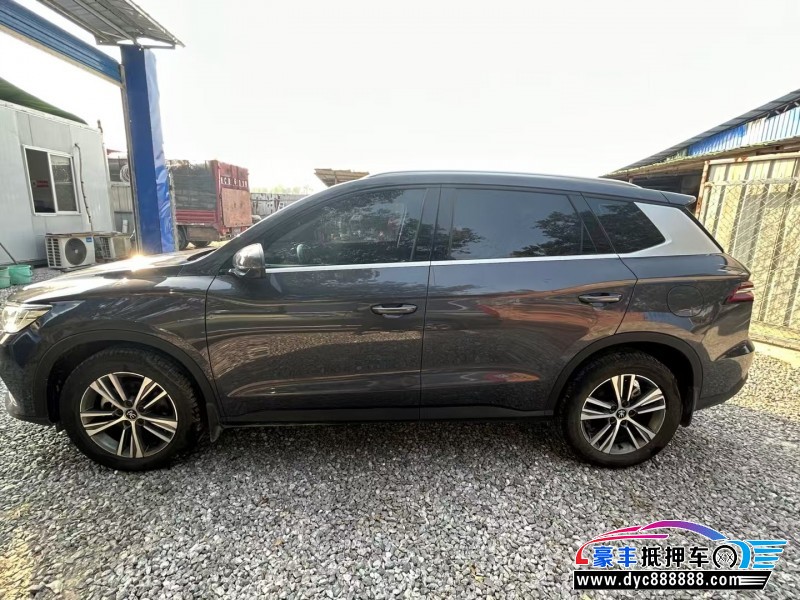 20年比亚迪宋轿车抵押车出售