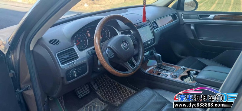 15年大众途锐轿车抵押车出售