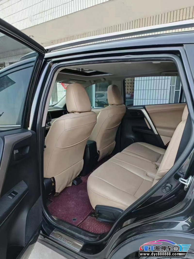 16年丰田RAV4轿车抵押车出售