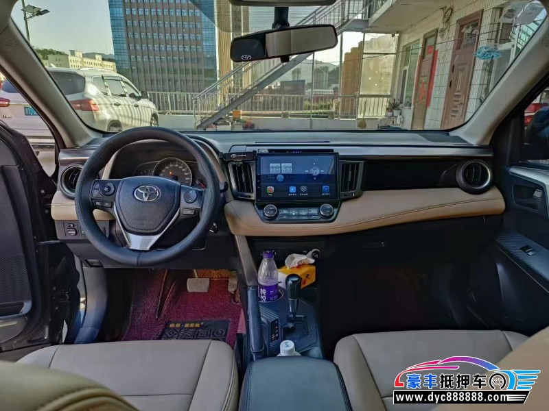 16年丰田RAV4轿车抵押车出售