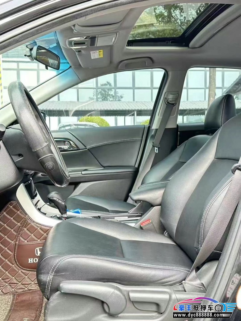 17年本田雅阁轿车抵押车出售