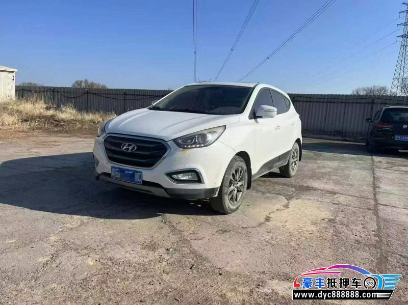 17年现代ix35轿车抵押车出售