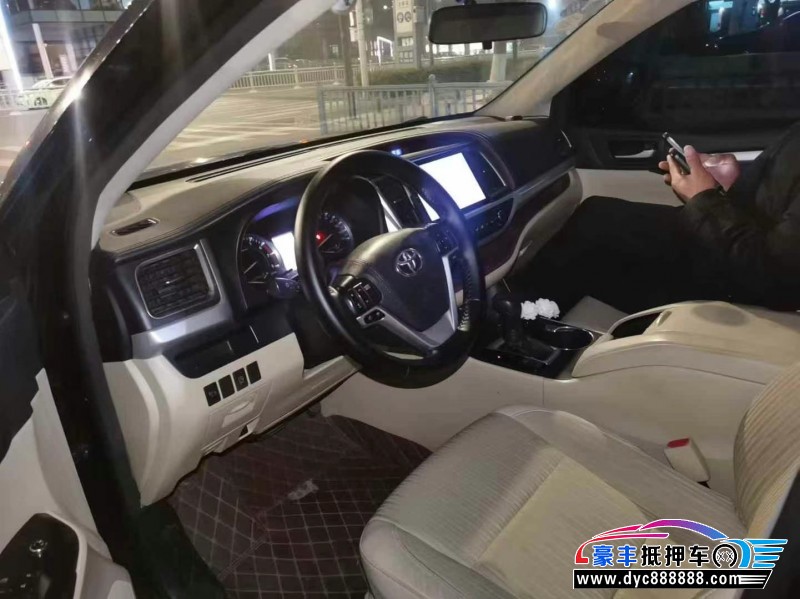 15年丰田汉兰达轿车抵押车出售